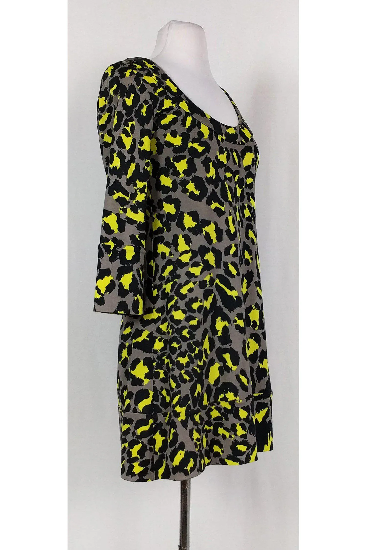 Diane von Furstenberg - Grey & Yellow Leopard Print Shift Sz 2