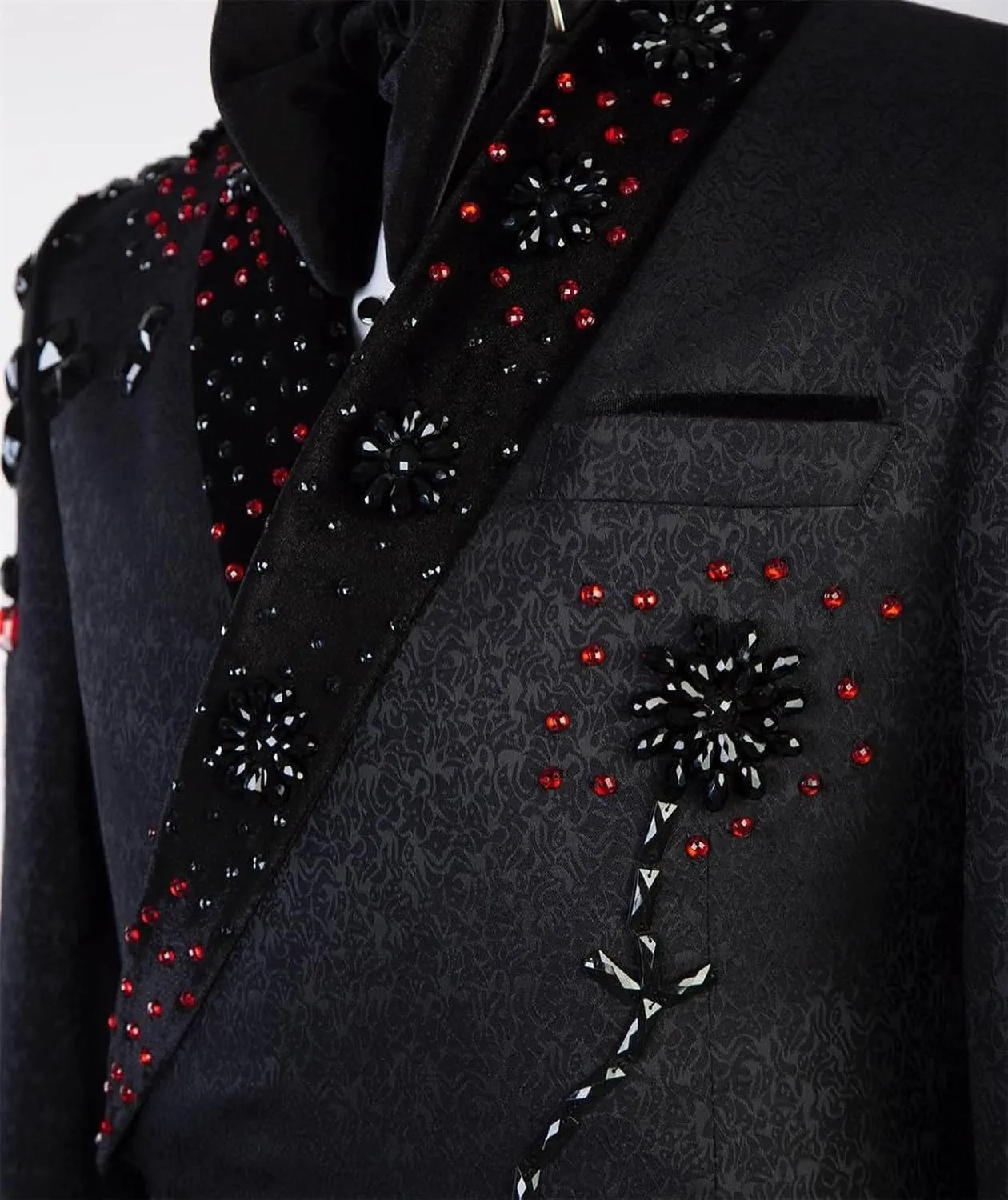 Mens Black Suits Beads Crystal Paisley 2 Piece Slim Fit Blazer Jacket Pants Tuxedo Set for Dinner,Prom,Wedding