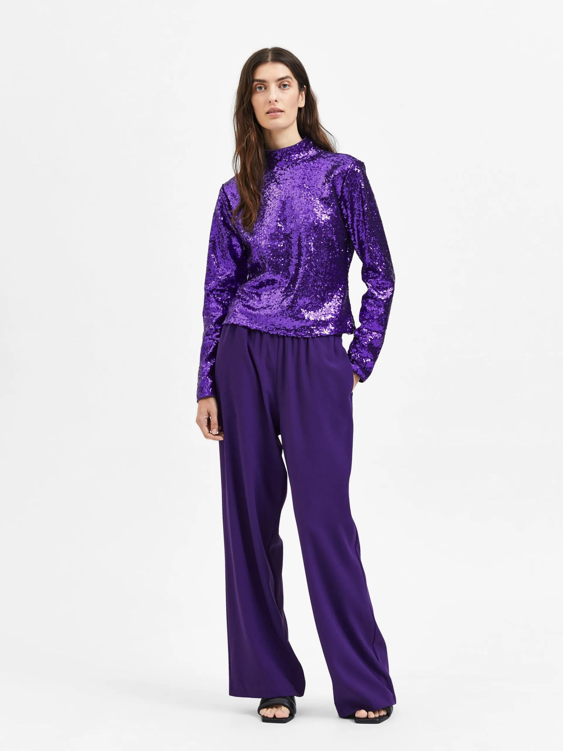 Relaxed Trousers in Acai